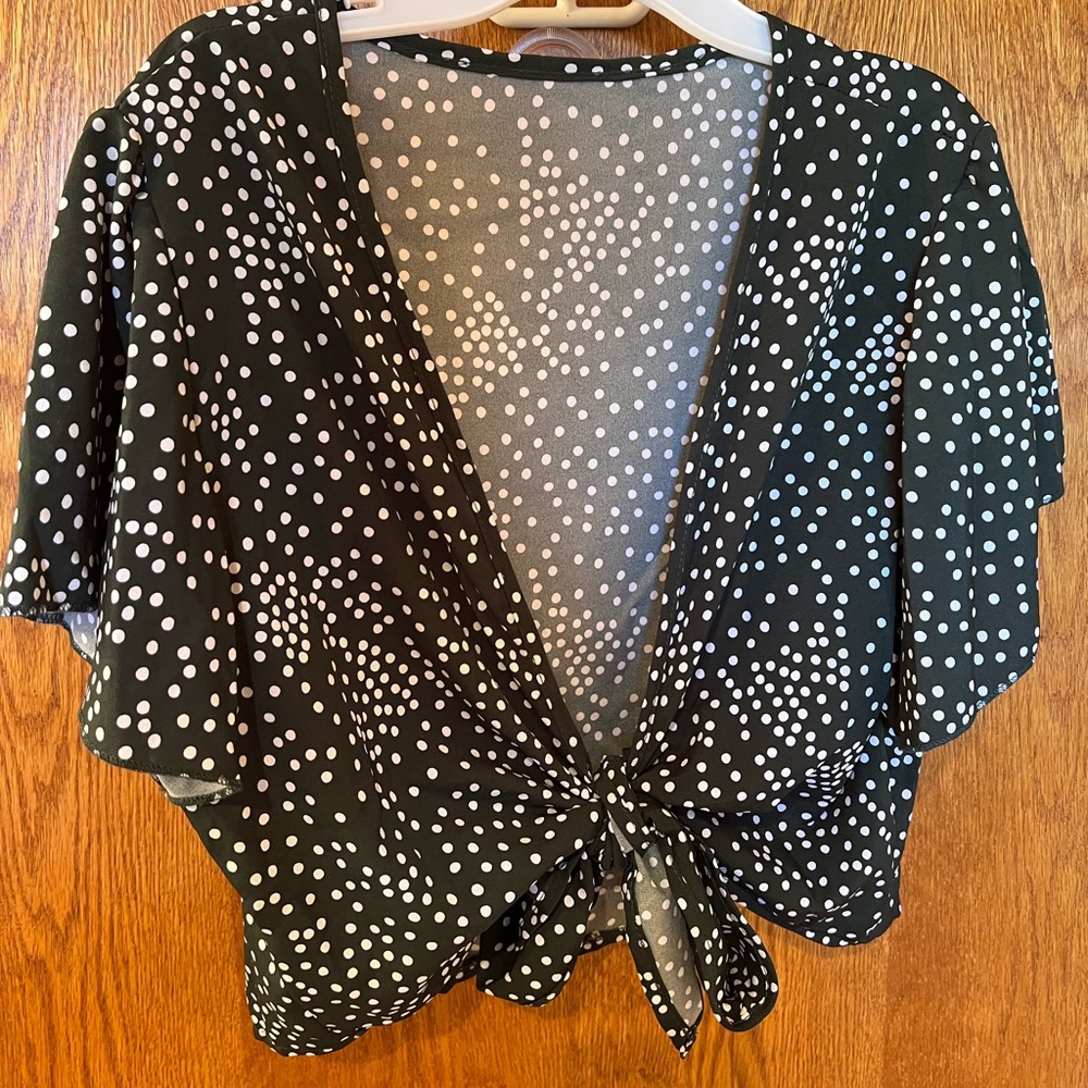 Shein, green polka dot, tie top, cropped Size M/L